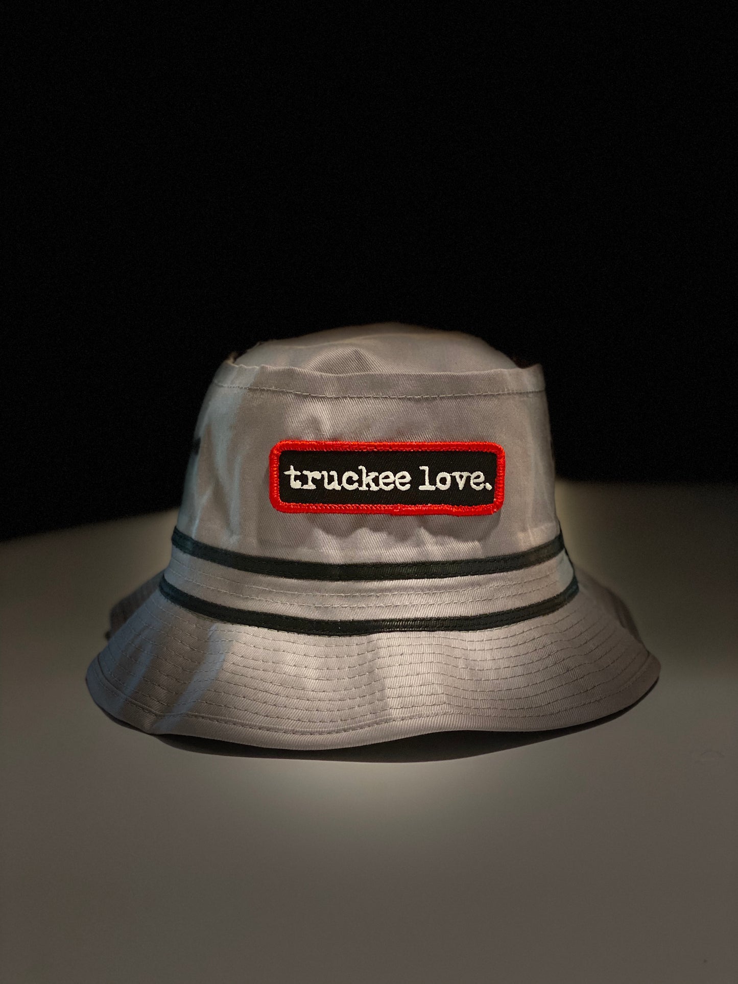 bucket hat